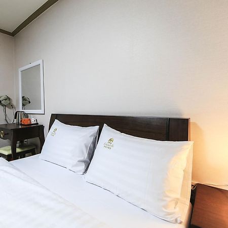 Crystal Residence Hotel دايجون المظهر الخارجي الصورة
