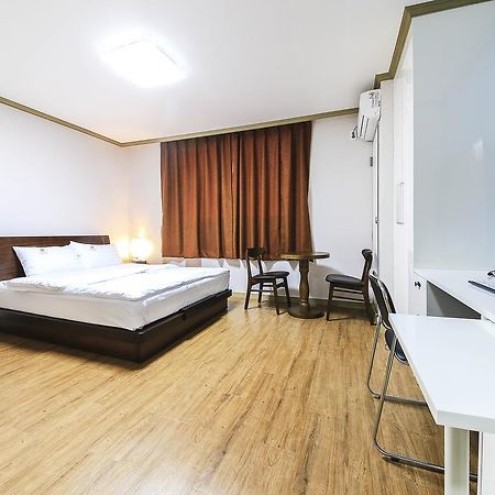 Crystal Residence Hotel دايجون المظهر الخارجي الصورة