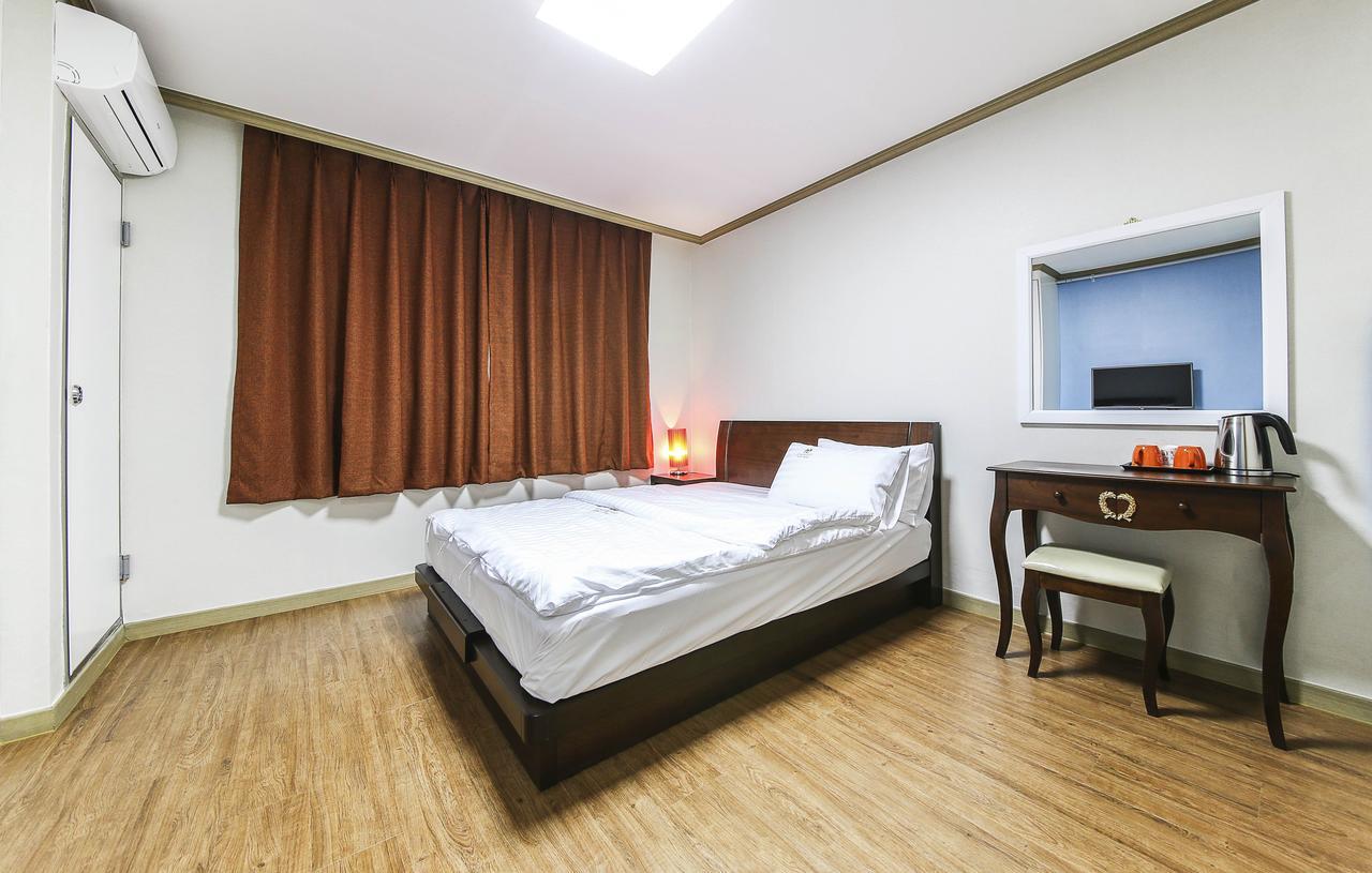 Crystal Residence Hotel دايجون المظهر الخارجي الصورة